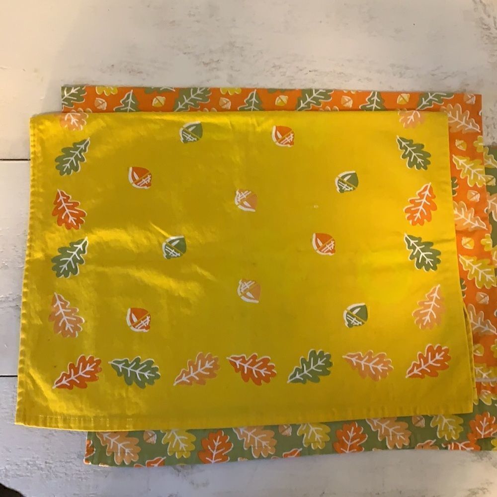 Martha Stewart Decorative Leaf Table Napkins - Picture 3 of 12